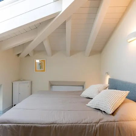 公寓 Luxury Penthouse For 6 Guests, Free Parking 东塞斯特里