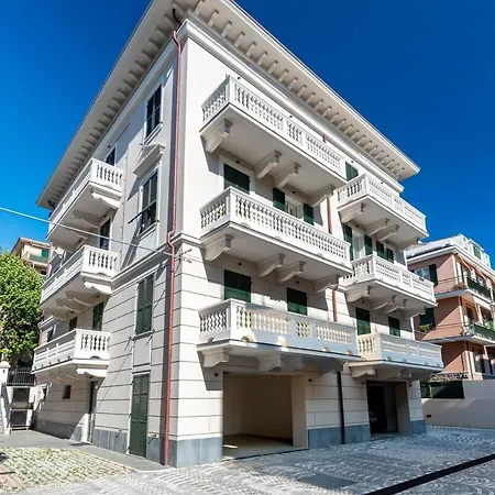 Luxury Penthouse For 6 Guests, Free Parking * 东塞斯特里