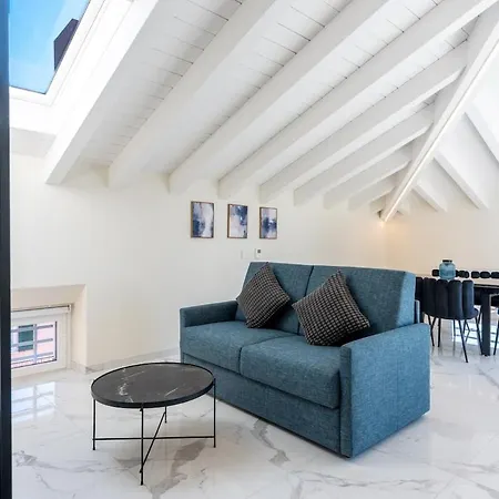 Luxury Penthouse For 6 Guests, Free Parking 公寓 东塞斯特里