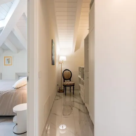 Luxury Penthouse For 6 Guests, Free Parking