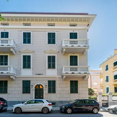 Luxury Penthouse For 6 Guests, Free Parking 公寓 *