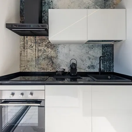 Luxury Penthouse For 6 Guests, Free Parking 东塞斯特里