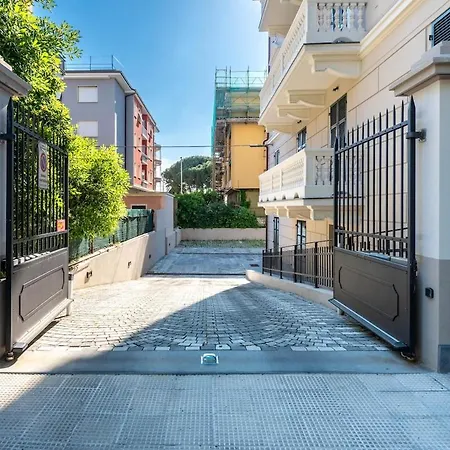 Luxury Penthouse For 6 Guests, Free Parking